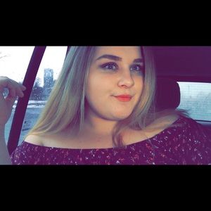 Meet your Posher, Hailey-rae